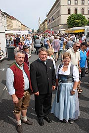 Bauernpr&auml;sident Walter Heidl, Landwirtschaftsminister Helmut Brunner, Landesb&auml;uerin Anneliese G&ouml;ller (&copy;Foto. Martin Schmitz)